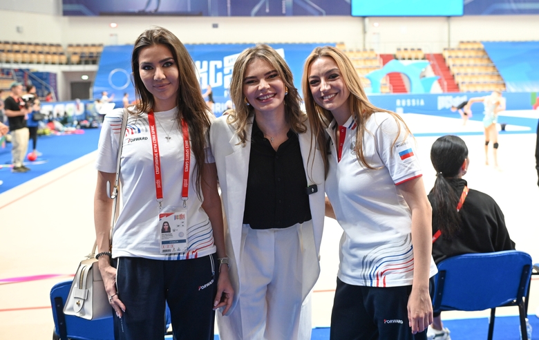 20 июня 2024. Олимпийские чемпионки Алина Кабаева, Алина Макаренко, Евгения Канаева на Играх стран БРИКС