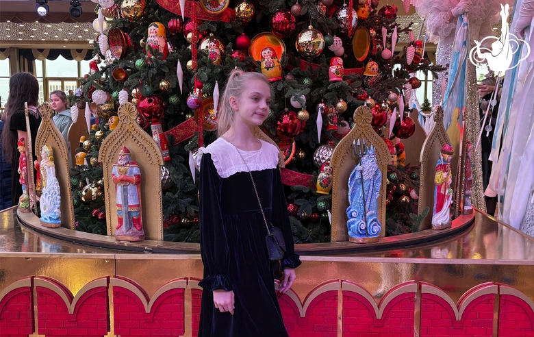 Нелли Реуцкая во время новогодней елки в Государственном Кремлевском дворце