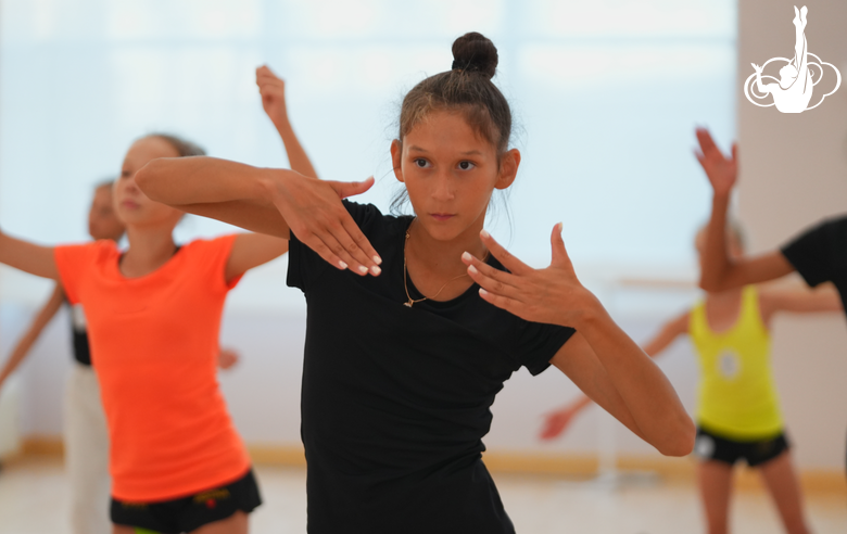 Гимнастки сборной России и Академии посетили мастер-класс от ведущего хореографа студий танца Аллы Духовой TODES Ольги Прониной