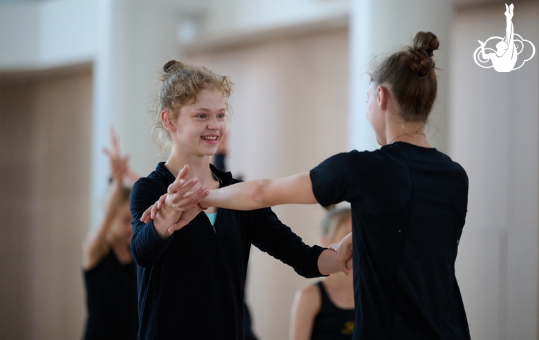Варвара Топорова и Карина Киреева во время восстановительных сборов в Академии