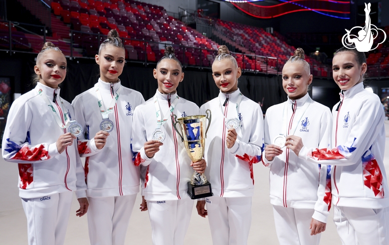 Групповички Академии