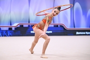 Кристина Дюпина во время выполнения упражнения с обручем на всероссийском турнире «Кубок "Небесная грация"»