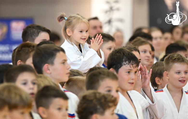 Мастер-класс по дзюдо от Матвея Каниковского прошел в рамках фестиваля «Семья дзюдо»