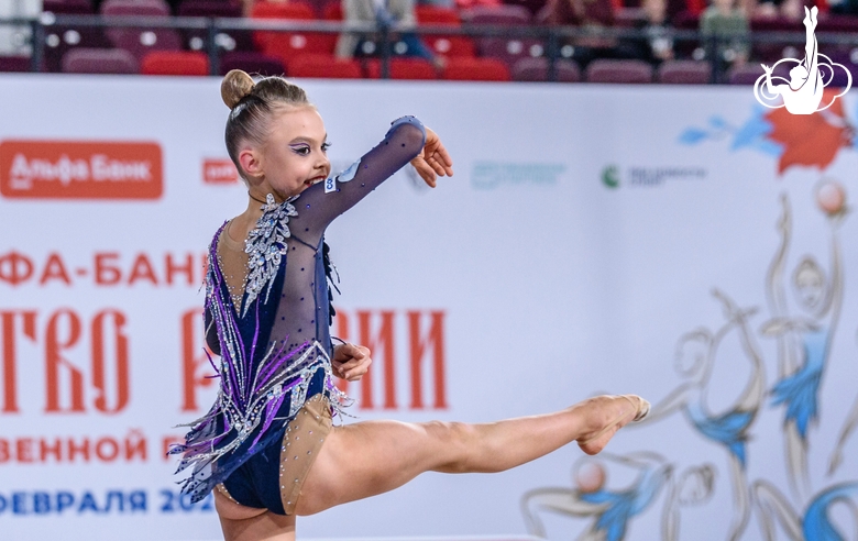 Эльвира Беляева во время упражнения без предмета