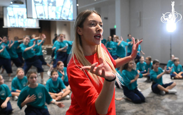 Солисты Театра танца Аллы Духовой TODES провели мастер-классы в Сириусе