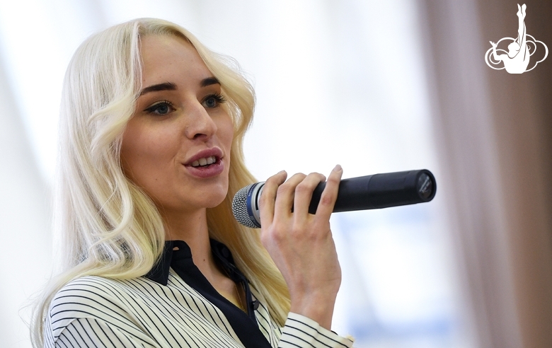 Яна Кудрявцева — о турнире «Небесная грация» и спортивном будущем дочерей