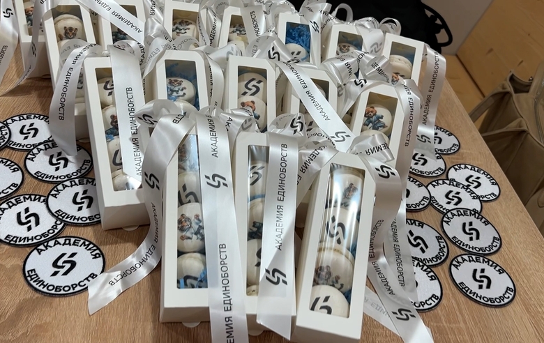 Как под руководством Евгения Иванова прошла открытая тренировка для юных спортсменов в Академии единоборств?