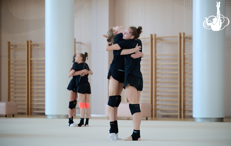 Варвара Топорова и Карина Киреева во время восстановительных сборов в Академии