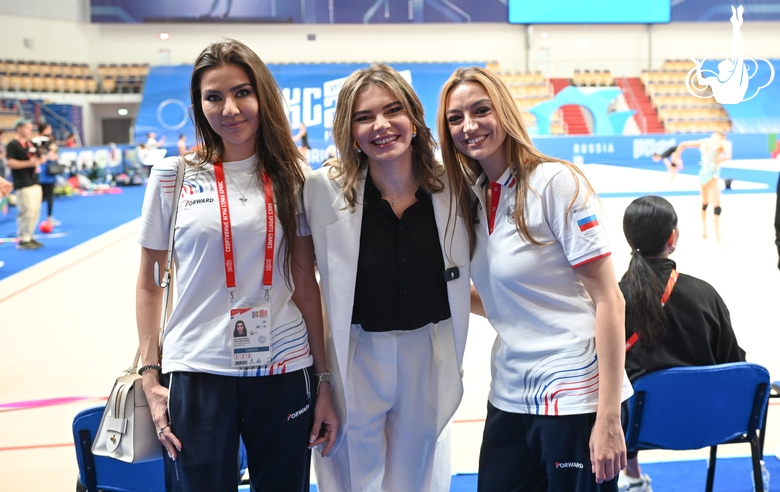 Олимпийские чемпионки Алина Кабаева, Алина Макаренко, Евгения Канаева на Играх стран БРИКС